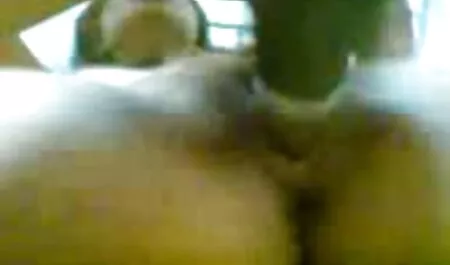 Famiglia sporca-matrigna viene interrotta durante il vecchie donne arrapate sesso