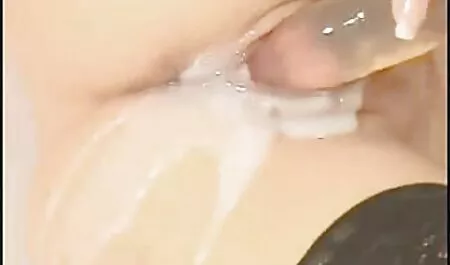 Le cameriere usano donne vecchie porno l'ospite