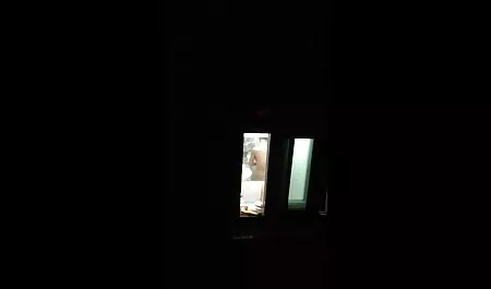 Olandese MILF esplora vecchie signore vogliose il suo lato perverso
