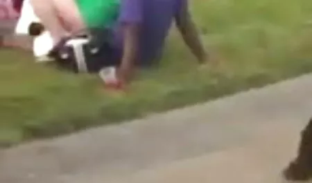 Giovane ragazza gode di una vecchie italiane vogliose scopata ruvida