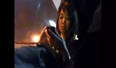 era una ragazza molto sesso con vecchi cattiva.