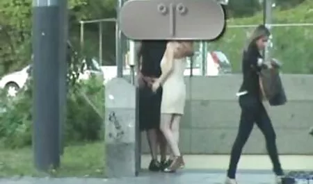 Bareback Latina Adolescenti sesso sfrenato tra vecchi Trio