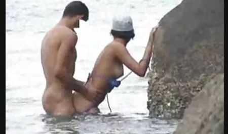 Gay Latino sul suo hardcore bareback Sesso film porno con anziane
