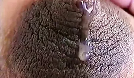 Lavoro manuale porno vecchie tettone