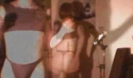 Giovane Patrick Kennedy si masturba e fuma una sigaretta sesso con vecchi