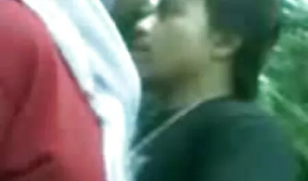 La nonna fa un doppio pompino e si fa scopare alla video di vecchie lesbiche pecorina