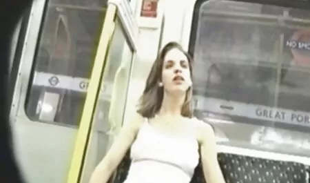MILF infermiera scopata da video porno di nonne un grosso dildo nero in nylon trasparente tacchi a spillo
