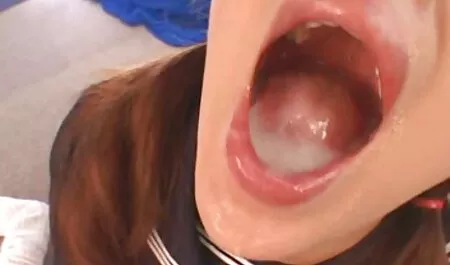 Romantico pompino bruna sesso con vecchie con facciale
