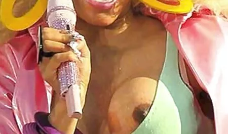 Panna montata porno vecchie tube si masturba e succhia cazzo duro!