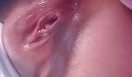 Angeles Sid vecchi con giovani gratis nasconde il cazzo in un piccolo bikini