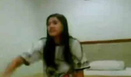 Caldo video porno giovani con vecchi bimbo si masturba in POV video